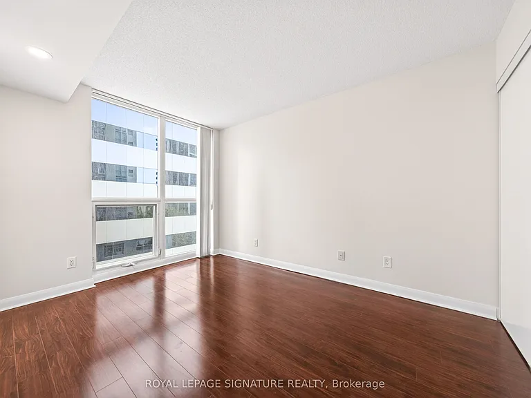 4968 Yonge St #712 — Photo 10