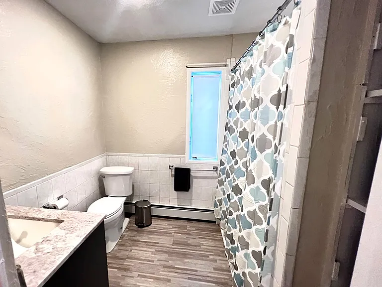 7 Robinson St #1 — Photo 8
