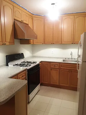 Rented by Azure Realty NY LLC | media 6