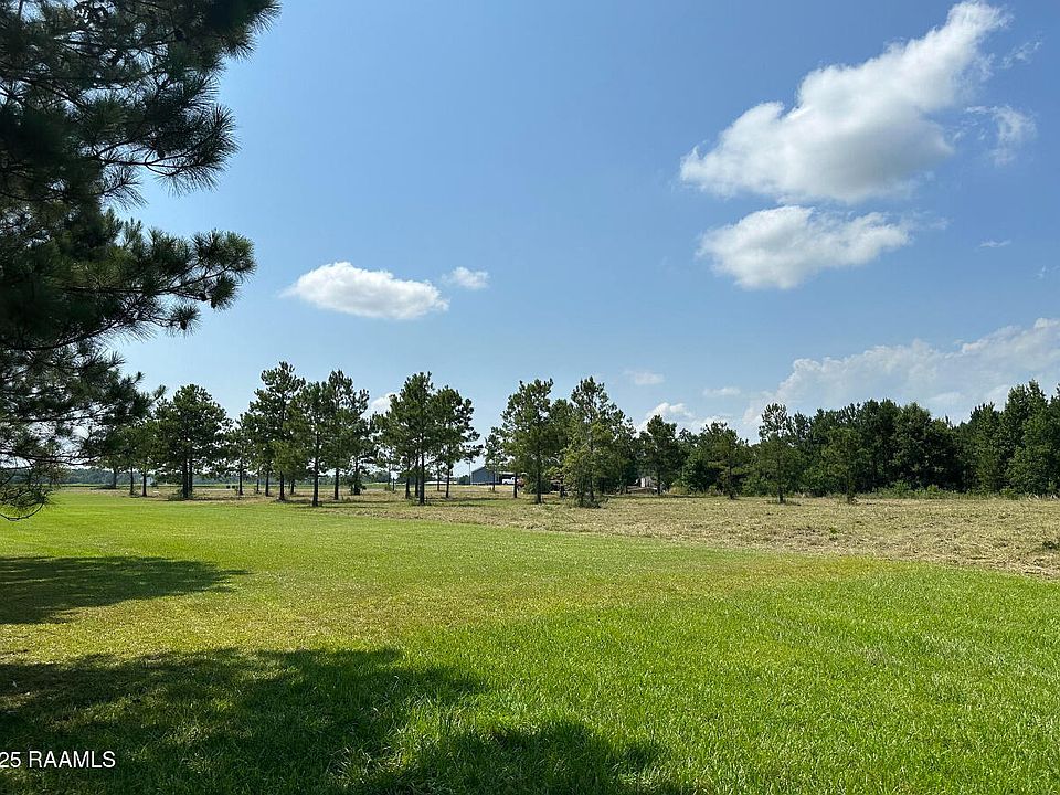 2nd image of 203 Bourbon Rd