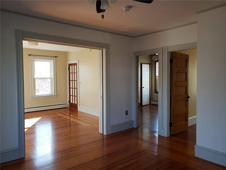 40 E Barrows St #2 — Photo 7