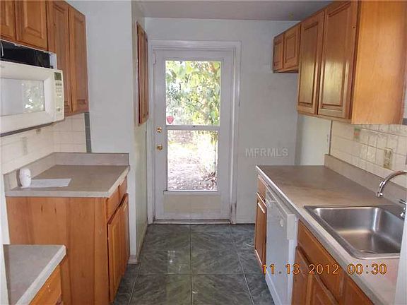 5th image of 1941 Brewster Dr