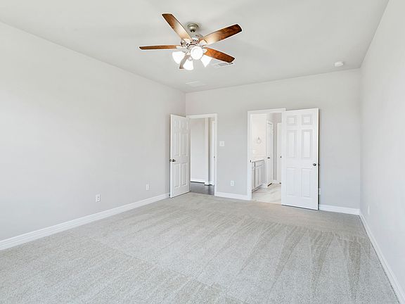 Westland Ranch - Oxford Interior Image 5