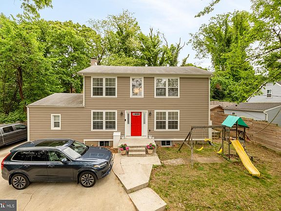 2nd image of 226 Anacostia Rd SE