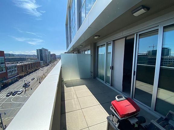2nd image of 190 King St Penthouse 5