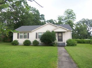 100 Montgomery Dr, Edwards, MS 39066