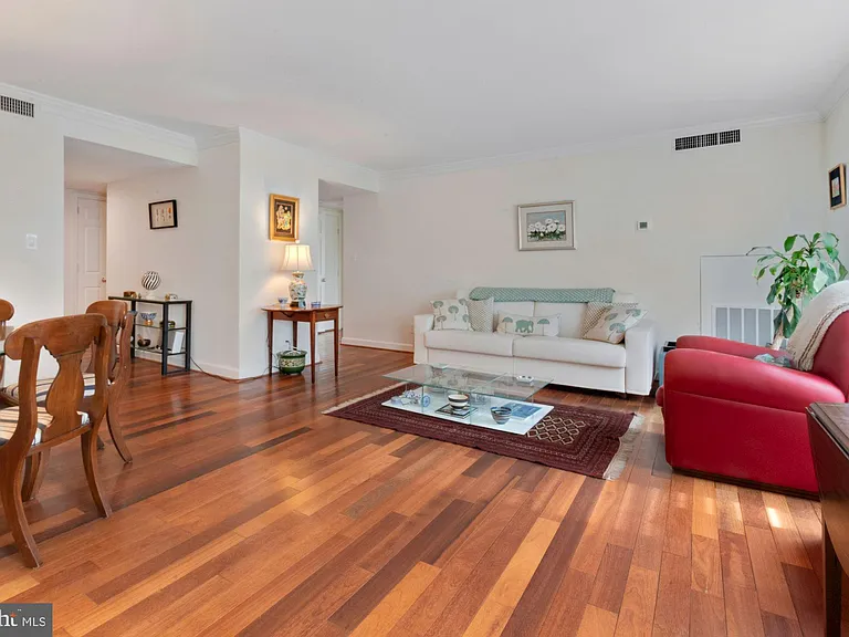 1080 Wisconsin Ave NW #405 — Photo 9