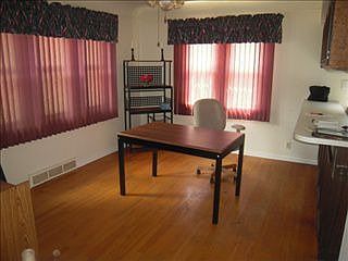 5th image of 1611 Lynnwood St