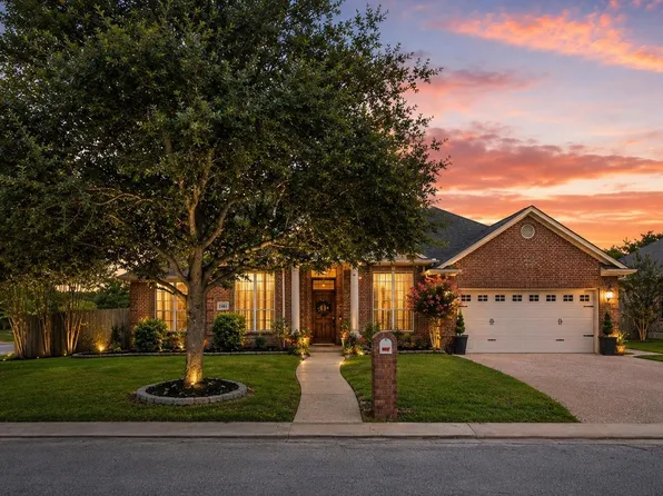 2401 Newark Cir, College Station, TX 77845