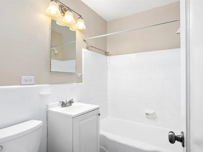 1160 Colorado Blvd #6 — Photo 12