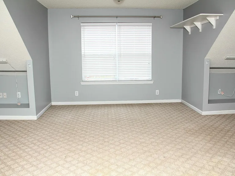 3826 Angelise Ln — Photo 10