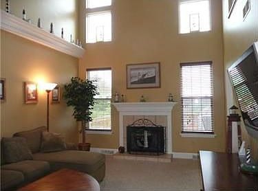 2nd image of 122 Bayberry Ln