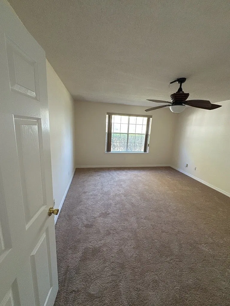 2703 Beacon Court — Photo 4