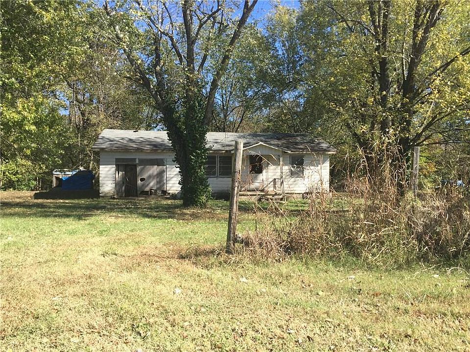 2nd image of 10918 Brady Rd