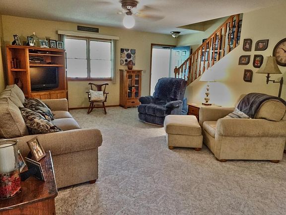 4th image of 207 Galena Dr