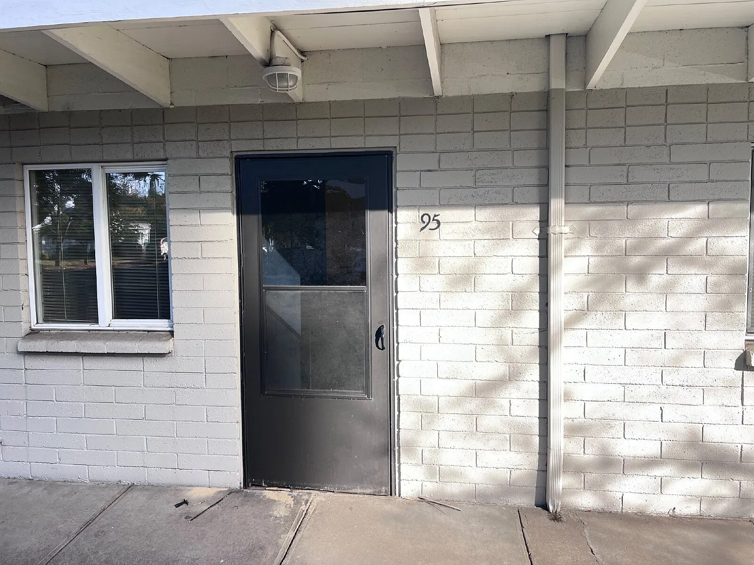 1 bed, 1.0 bath, $995 — Photo 2