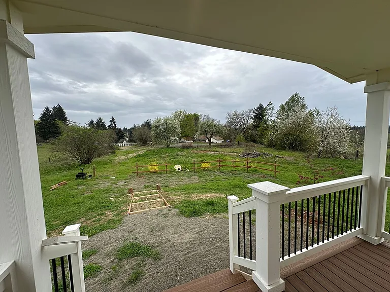 11925 Hillcrest Dr SE — Photo 8