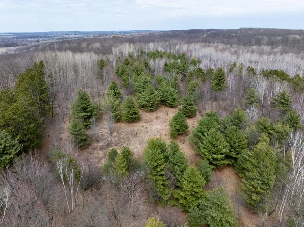 1684 Hilltop Rd, Shell Lake, WI 54871