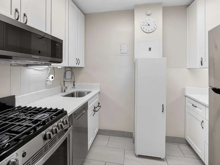 1211 Arlington Blvd #506 — Photo 7