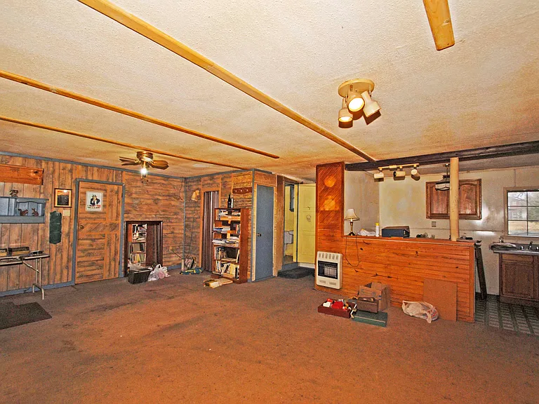 609 Lazy Acres Cir — Photo 1