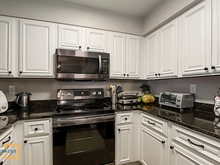 120 15th St E #2X2 — Photo 18