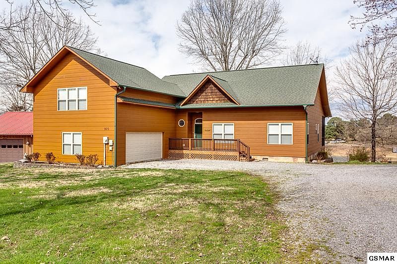1st image of 905 Holiday Ln