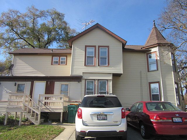 2nd image of 300 W Marion St