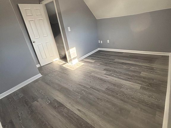 4th image of 18 Adger St