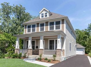 951 Woodward Ave, Deerfield, IL 60015