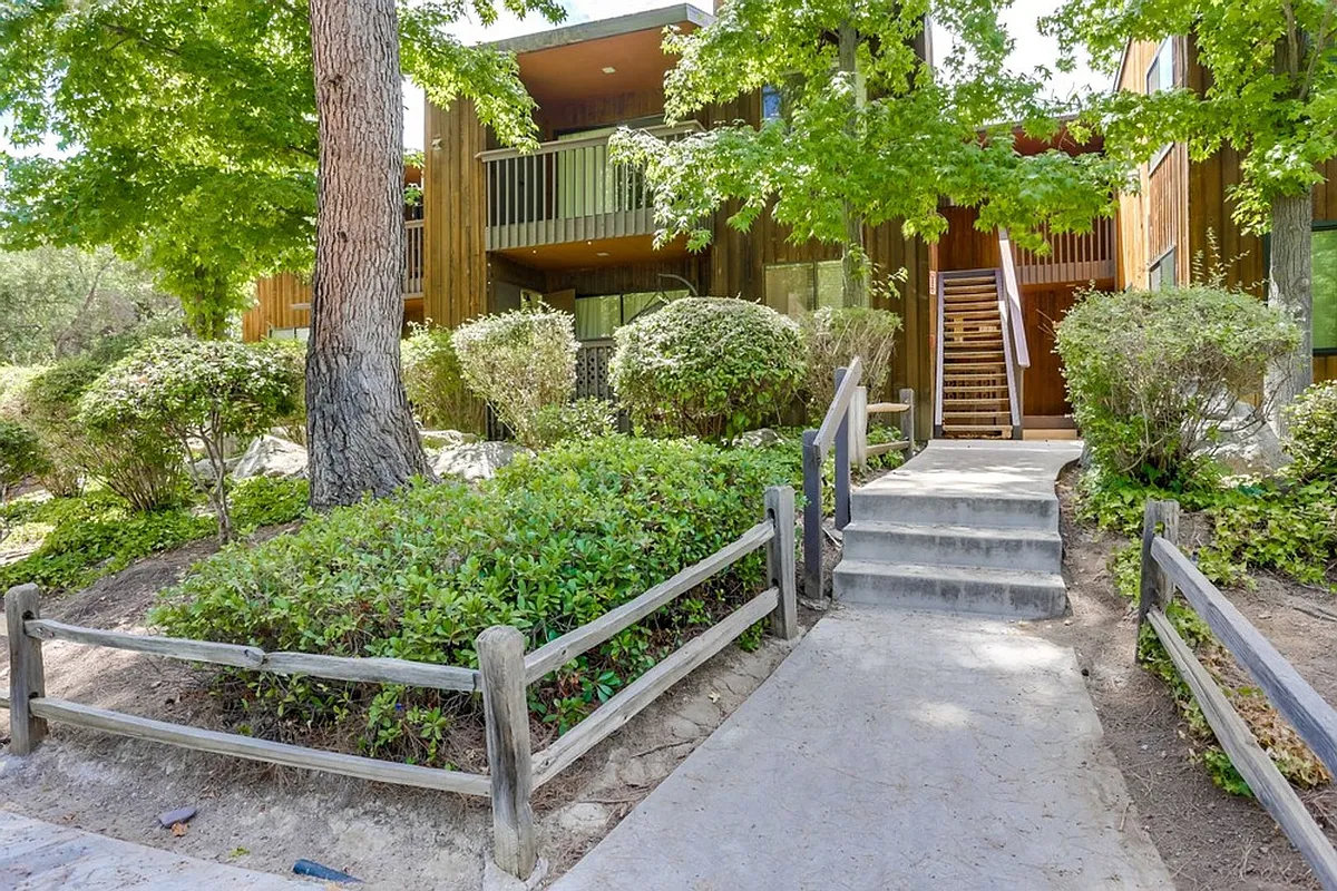 Building Photo - 2157 Arnold Way #712