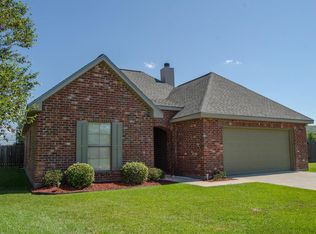402 Quiet Meadows Dr #00, Youngsville, LA 70592