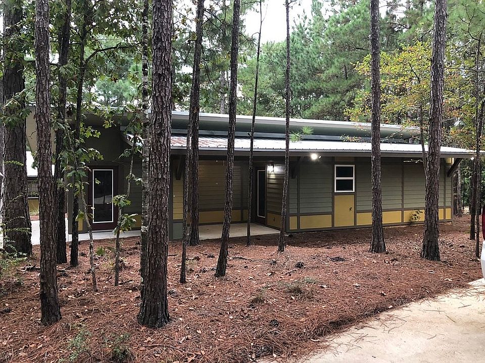 Apartment/Storage Building