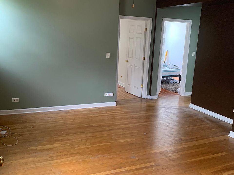 1st image of 3556 W Wrightwood Ave
