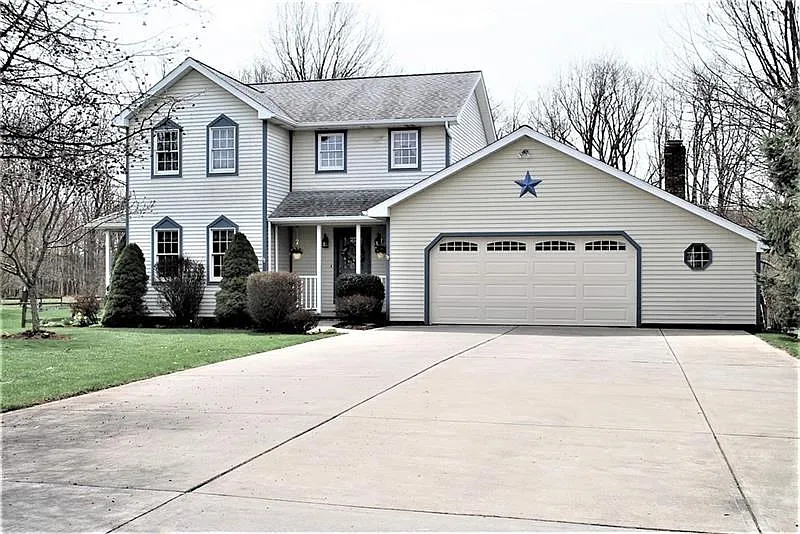 129 Sanger Dr photo 1
