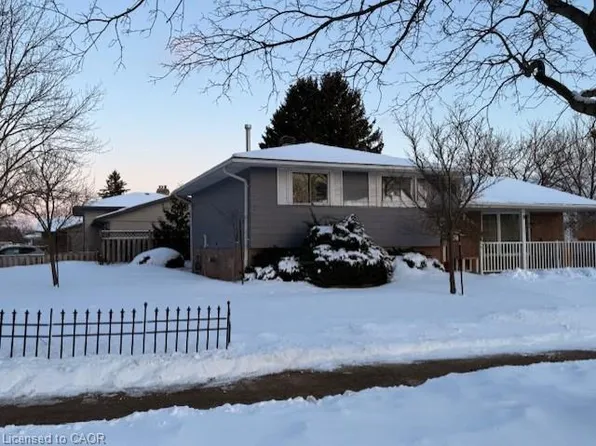 55 Gracefield Cres, Kitchener, ON N2E 1R8