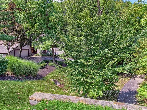 3rd image of 5482 Aryshire Dr