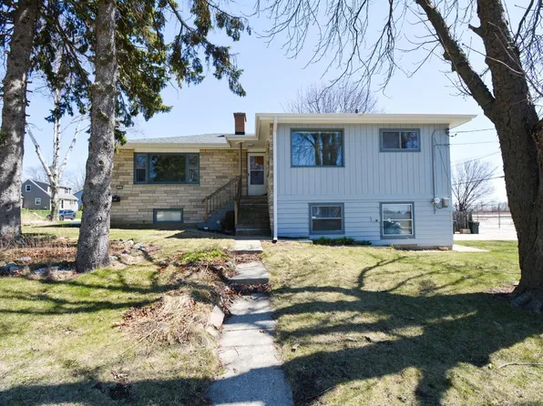 2701 4th AVENUE, South Milwaukee, WI 53172