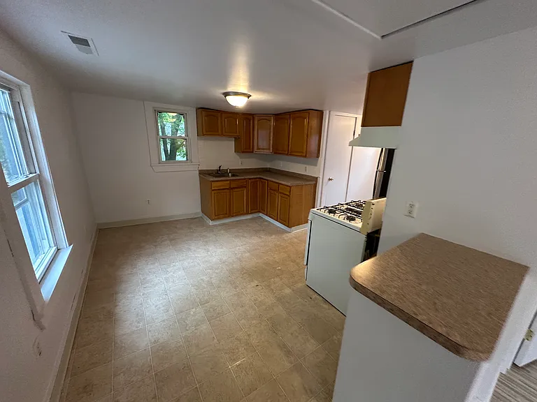 151 Long Hill Ave #2 — Photo 8