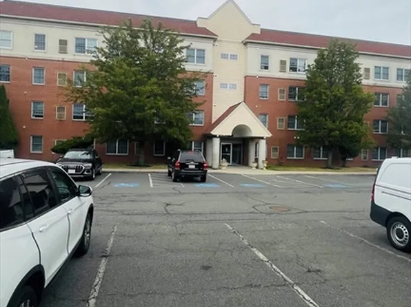20 Heaths Ct APT 209, Lynn, MA 01905
