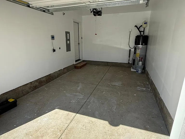 1102 SE 193rd Pl — Photo 10