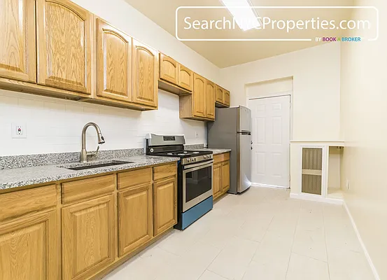 Rented by Book A Broker | media 10