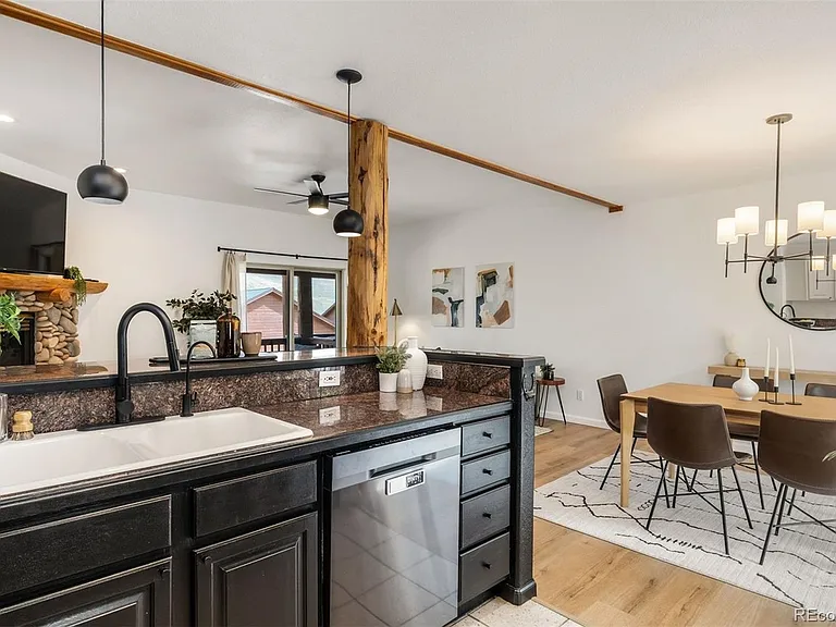 96 Lookout Ridge Dr — Photo 10