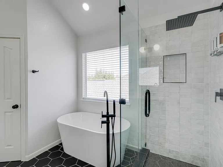 5832 Clear Creek Dr — Photo 18