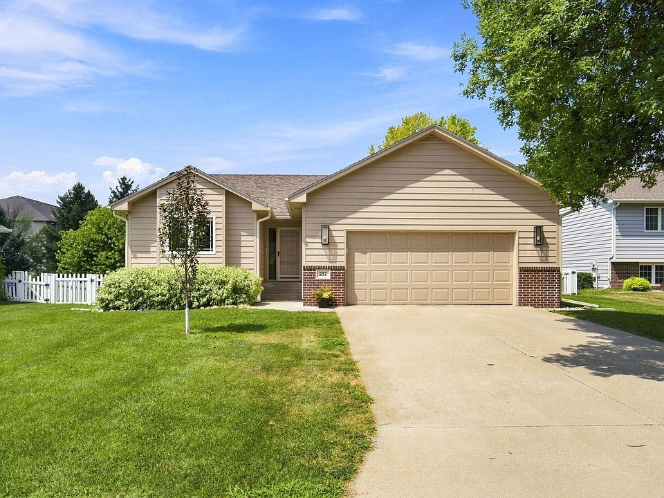 1st image of 237 Bobwhite Cir