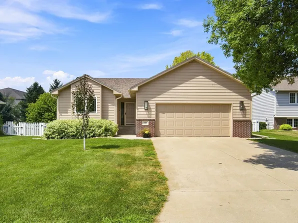 237 Bobwhite Cir, Dakota Dunes, SD 57049