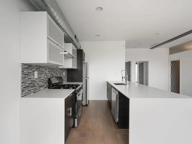 634 W Jefferson St #3 — Photo 4