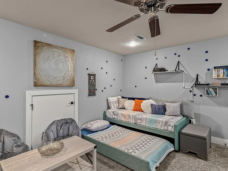 2103 Steinbeck Dr — Photo 17