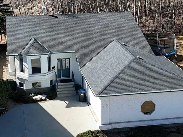 25 N Willow Springs Cres, Sylvan Lake, AB T4S 1G1