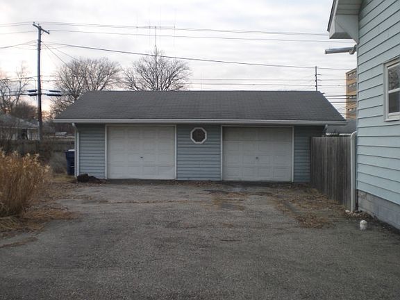 2nd image of 230 Blakely Ave