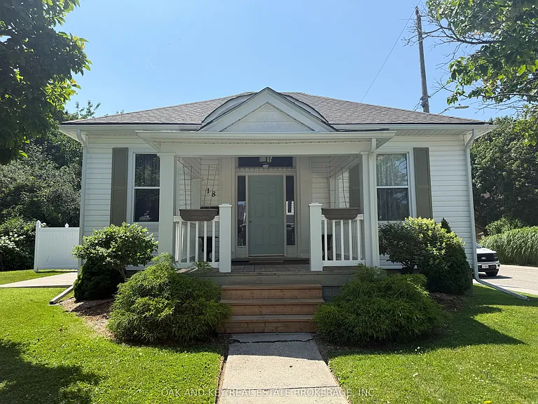 18 Isabel St #A — Photo 2